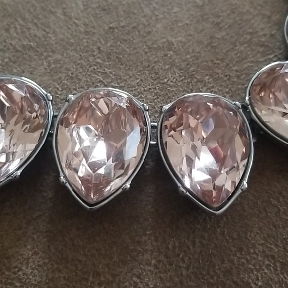 Vera Wang Necklace - Picture 3 of 5